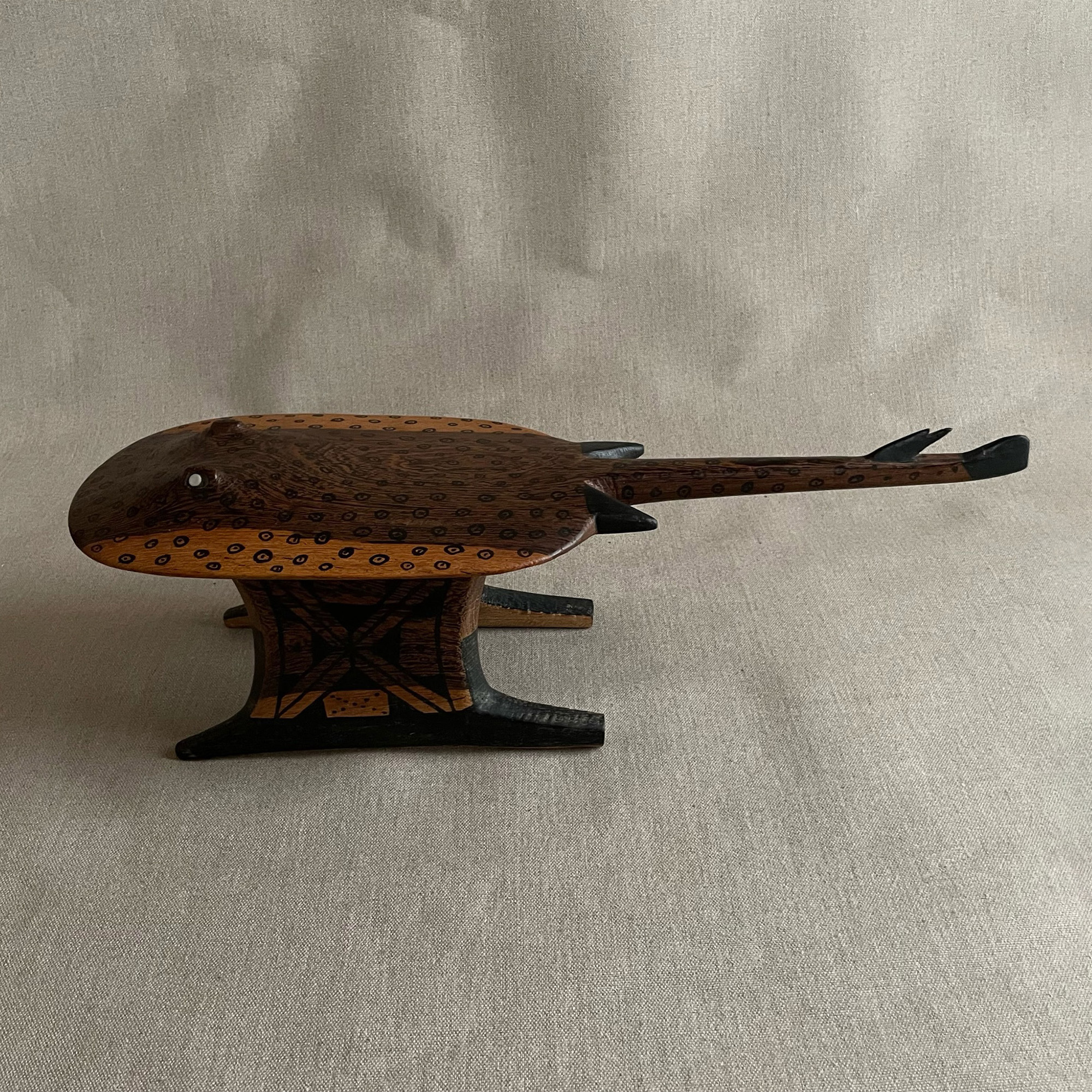 アマゾン シングー カヤビ族 トゥヤラレ_KAYABI TUYARARE / エイ_Stingray
